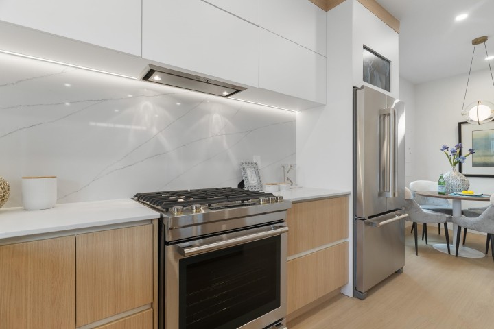 Photo 18 at 2 - 4257 Beatrice Street, Victoria VE, Vancouver East