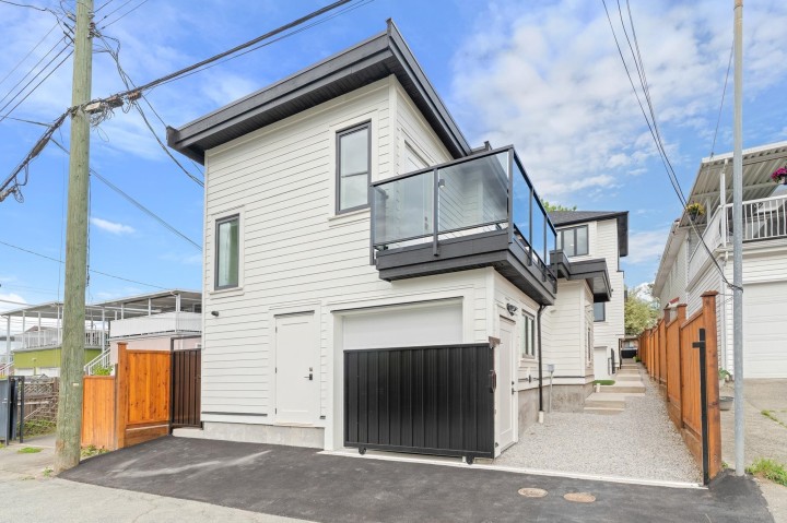 Photo 40 at 2 - 4257 Beatrice Street, Victoria VE, Vancouver East