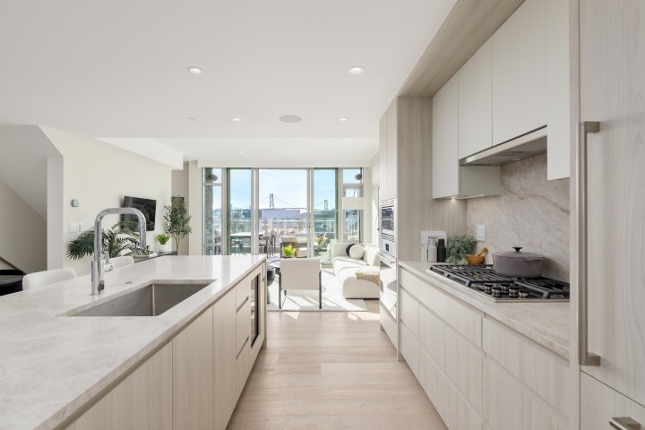 Photo 5 at 790 Arthur Erickson Place, Park Royal, West Vancouver