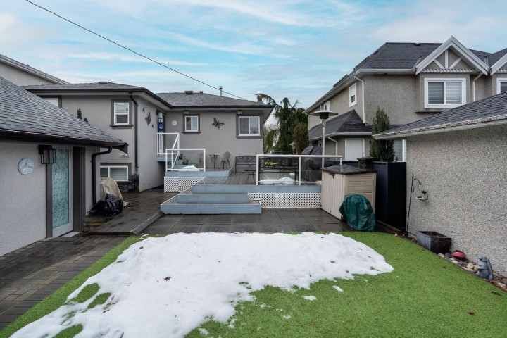 Photo 27 at 5516 Clarendon Street, Collingwood VE, Vancouver East