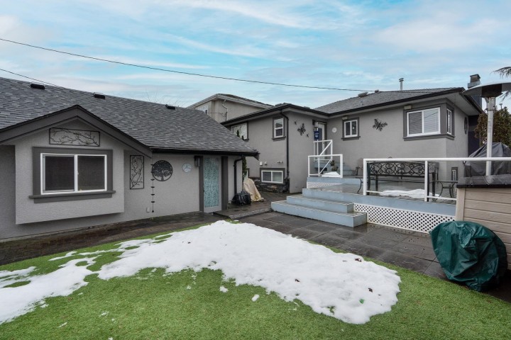 Photo 26 at 5516 Clarendon Street, Collingwood VE, Vancouver East