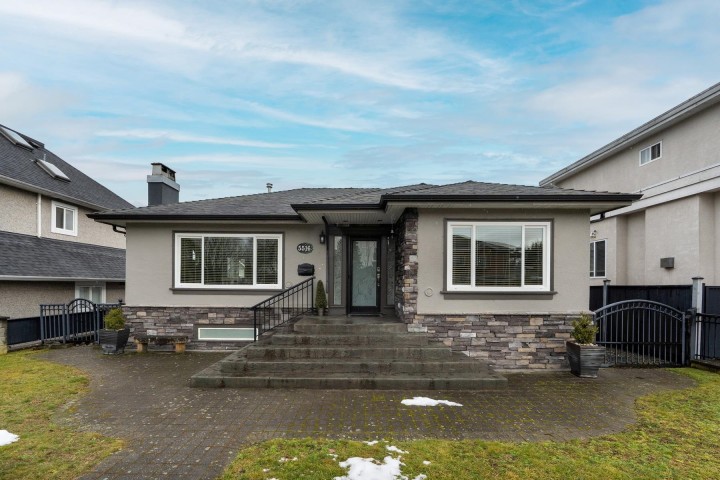 Photo 1 at 5516 Clarendon Street, Collingwood VE, Vancouver East