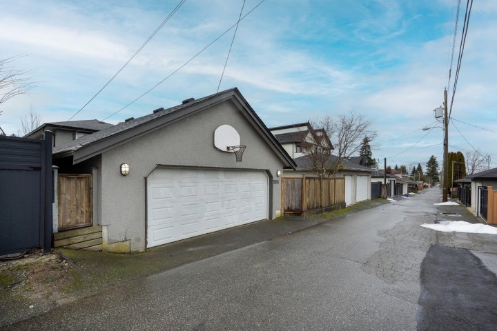 Photo 28 at 5516 Clarendon Street, Collingwood VE, Vancouver East