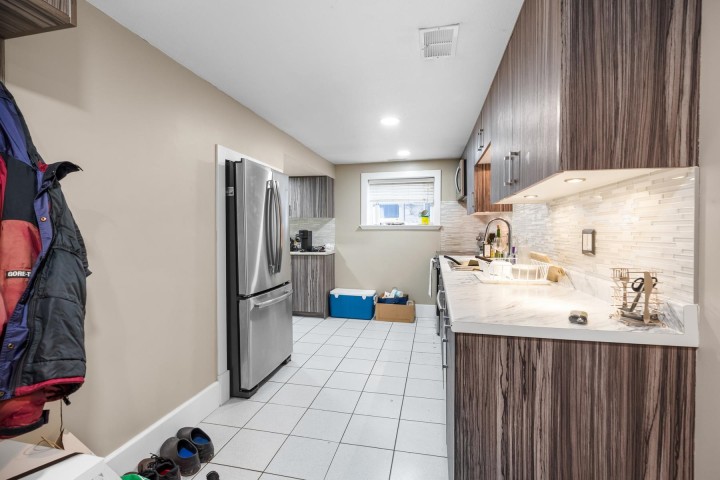 Photo 29 at 5516 Clarendon Street, Collingwood VE, Vancouver East