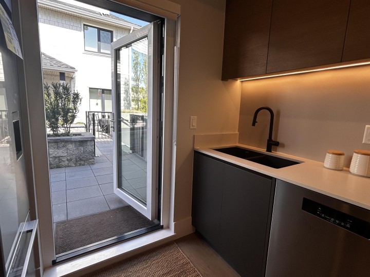 Photo 4 at 1341 E 21st Avenue, Knight, Vancouver East