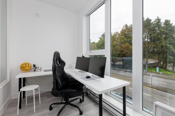 Photo 12 at 204 - 979 E 19th Avenue, Fraser VE, Vancouver East