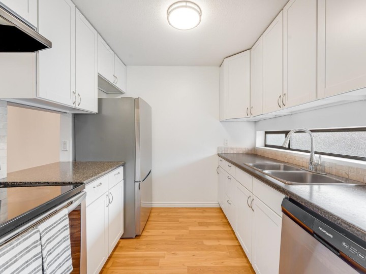 Photo 3 at 216 - 140 E 4th Street, Lower Lonsdale, North Vancouver