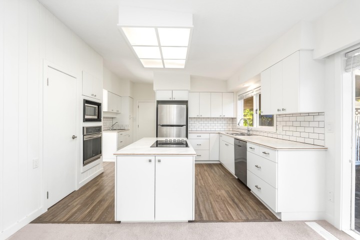 Photo 8 at 429 Newlands Road, Cedardale, West Vancouver