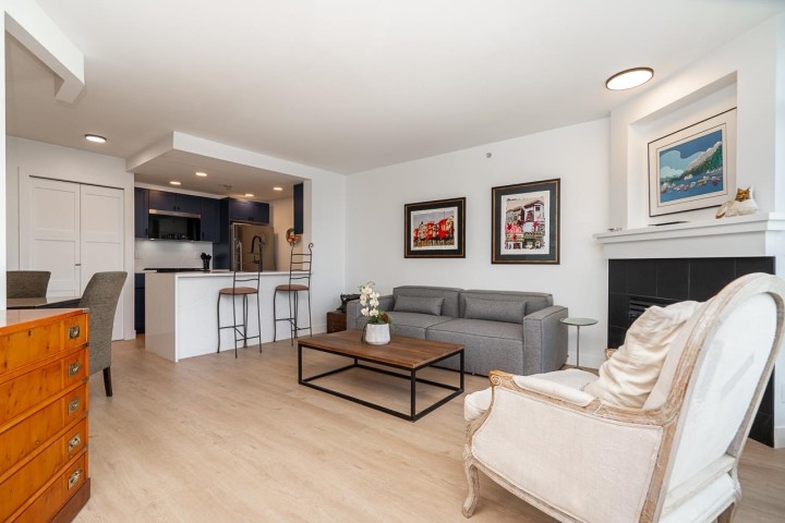 Photo 7 at 906 - 189 Davie Street, Yaletown, Vancouver West