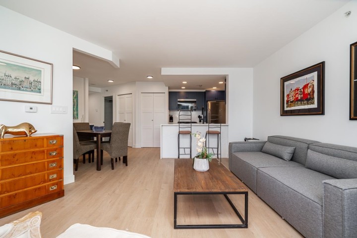 Photo 5 at 906 - 189 Davie Street, Yaletown, Vancouver West