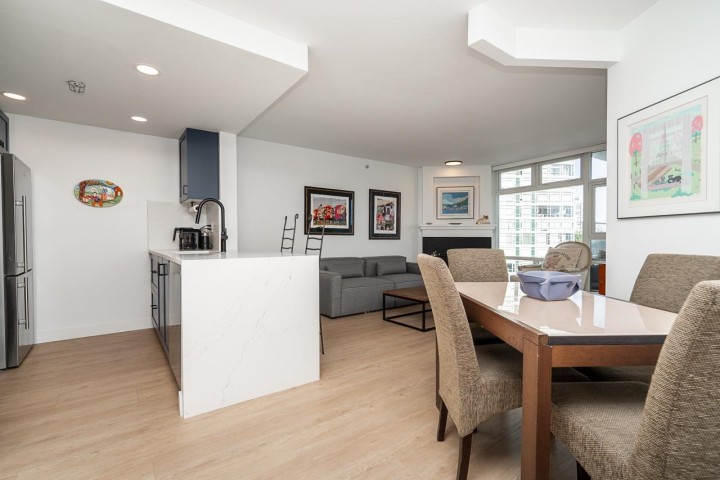 Photo 8 at 906 - 189 Davie Street, Yaletown, Vancouver West