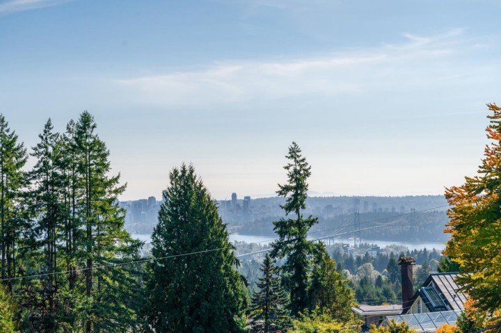 Photo 3 at 620 Knockmaroon Road, British Properties, West Vancouver