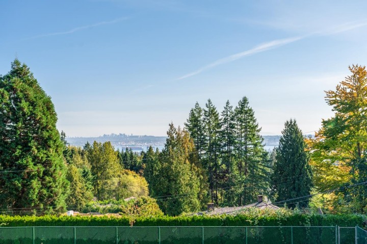 Photo 37 at 620 Knockmaroon Road, British Properties, West Vancouver