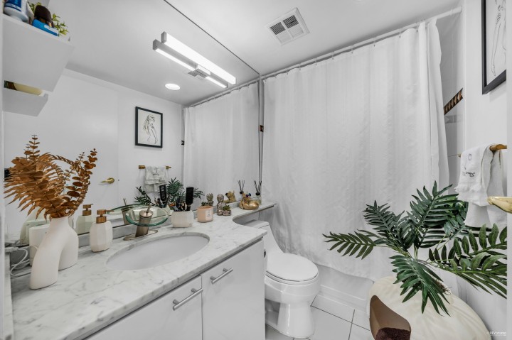 Photo 11 at 1704 - 1288 Alberni Street, West End VW, Vancouver West