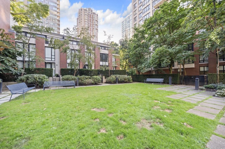 Photo 31 at 2701 - 928 Homer Street, Yaletown, Vancouver West