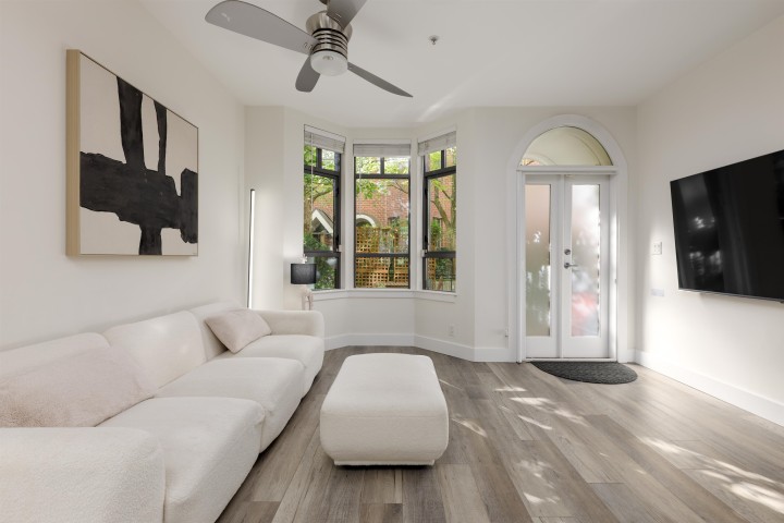 Photo 2 at 828 W 6th Avenue, Fairview VW, Vancouver West