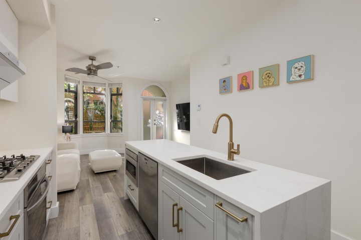 Photo 7 at 828 W 6th Avenue, Fairview VW, Vancouver West