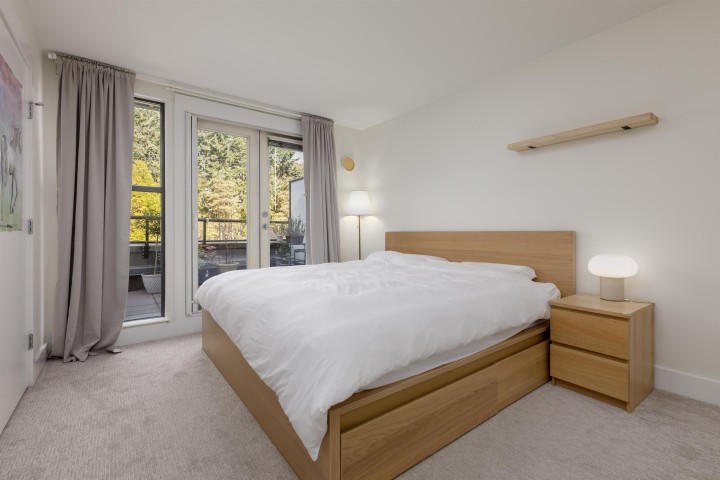 Photo 11 at 828 W 6th Avenue, Fairview VW, Vancouver West