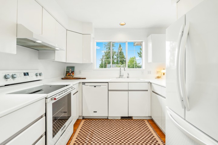 Photo 7 at 2372 Kings Avenue, Dundarave, West Vancouver