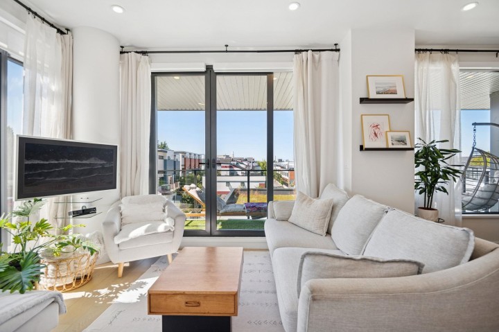 Photo 6 at 510 - 4427 Cambie Street, Cambie, Vancouver West