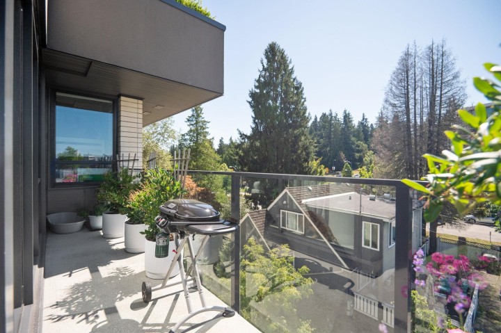 Photo 3 at 510 - 4427 Cambie Street, Cambie, Vancouver West