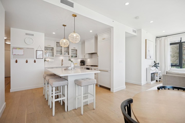 Photo 10 at 510 - 4427 Cambie Street, Cambie, Vancouver West