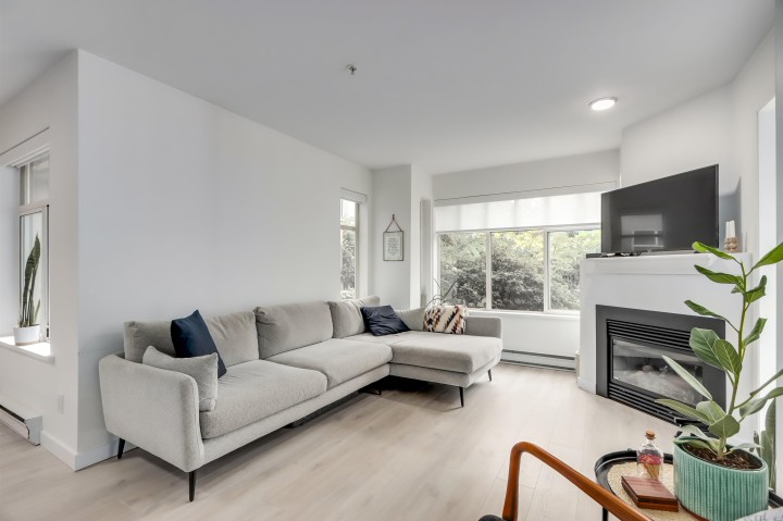 Photo 5 at 104 - 630 Roche Point Drive, Roche Point, North Vancouver