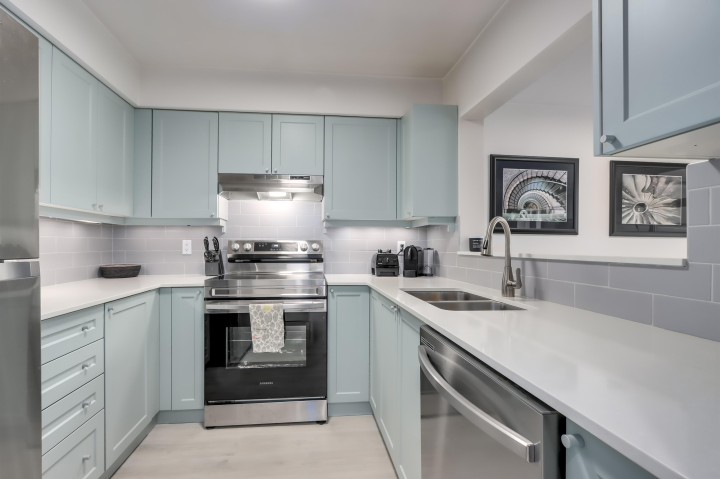 Photo 11 at 104 - 630 Roche Point Drive, Roche Point, North Vancouver