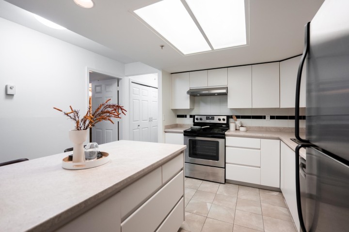 Photo 16 at 301 - 1159 Main Street, Downtown VE, Vancouver East