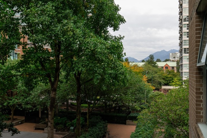 Photo 33 at 301 - 1159 Main Street, Downtown VE, Vancouver East