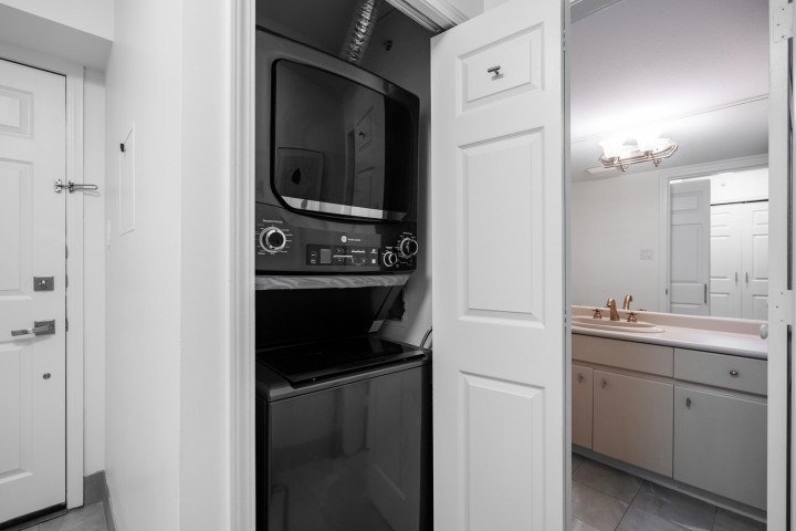 Photo 31 at 301 - 1159 Main Street, Downtown VE, Vancouver East