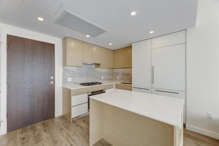 Photo 7 at 2207 - 200 Klahanie Court, Park Royal, West Vancouver