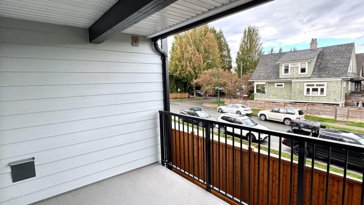 Photo 20 at 215 - 808 8th Avenue, Mount Pleasant VE, Vancouver East