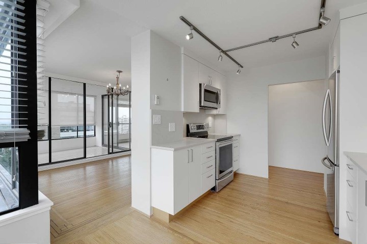 Photo 14 at 1202 - 2115 W 40th Avenue, Kerrisdale, Vancouver West