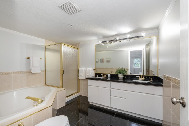 Photo 13 at 306 - 1023 Wolfe Avenue, Shaughnessy, Vancouver West