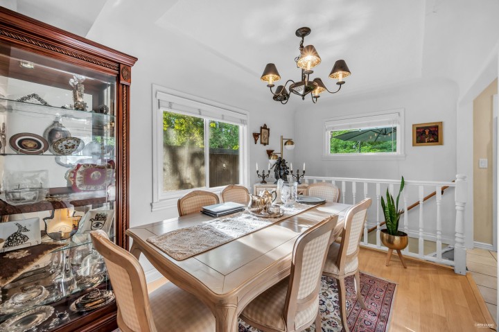 Photo 6 at 1052 Montroyal Boulevard, Canyon Heights NV, North Vancouver
