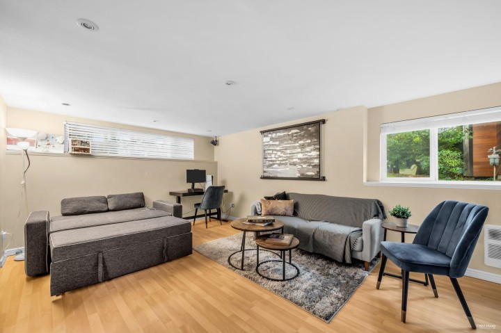 Photo 16 at 1052 Montroyal Boulevard, Canyon Heights NV, North Vancouver