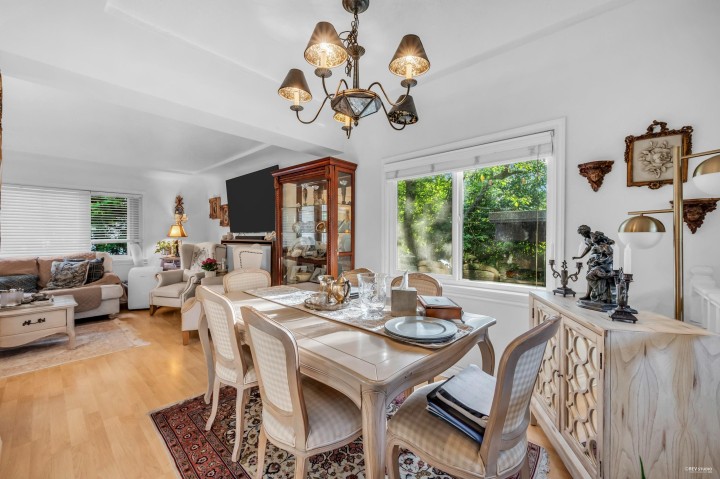 Photo 7 at 1052 Montroyal Boulevard, Canyon Heights NV, North Vancouver