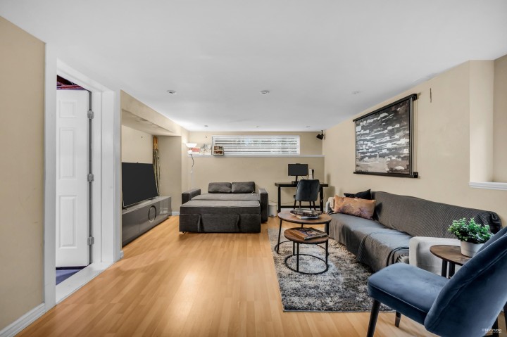 Photo 15 at 1052 Montroyal Boulevard, Canyon Heights NV, North Vancouver