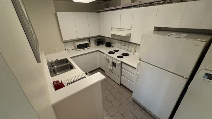 Photo 5 at 310 - 989 Nelson Street, Downtown VW, Vancouver West