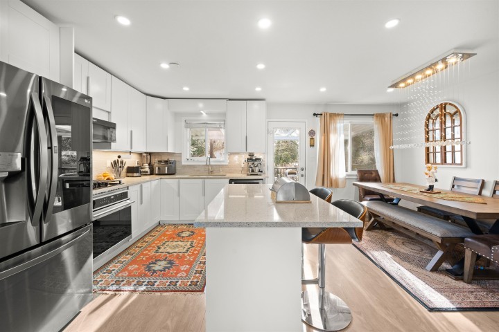 Photo 6 at 2333 Kirkstone Road, Westlynn, North Vancouver