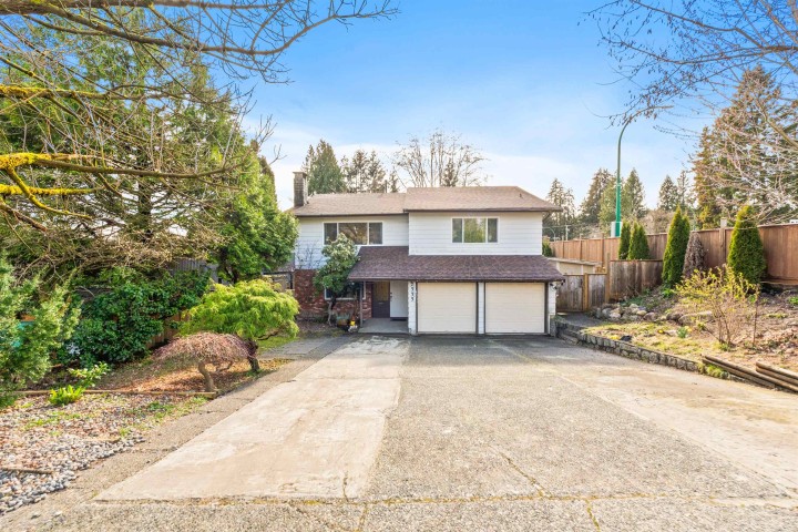Photo 1 at 2333 Kirkstone Road, Westlynn, North Vancouver