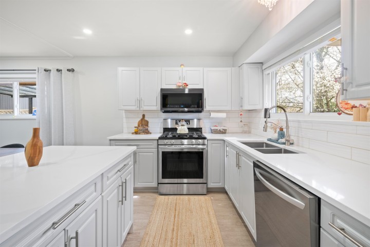 Photo 28 at 2333 Kirkstone Road, Westlynn, North Vancouver