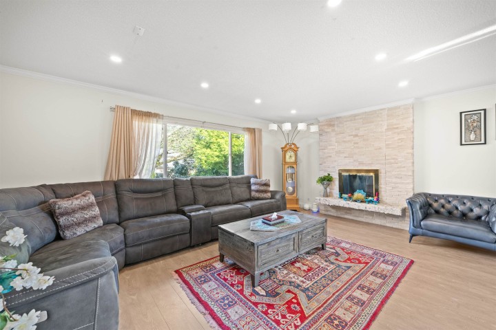 Photo 9 at 2333 Kirkstone Road, Westlynn, North Vancouver