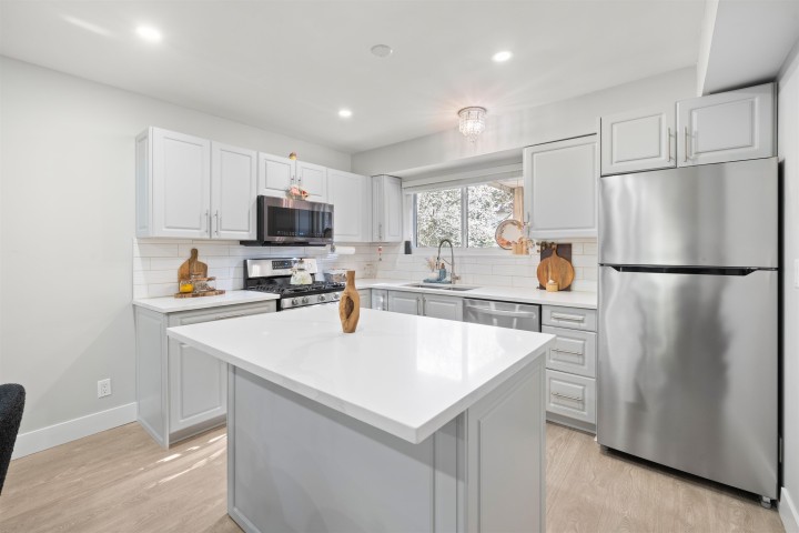 Photo 29 at 2333 Kirkstone Road, Westlynn, North Vancouver