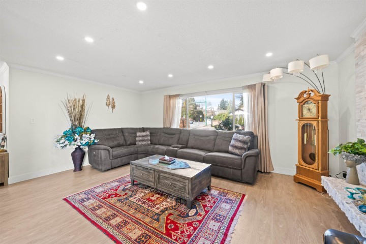 Photo 8 at 2333 Kirkstone Road, Westlynn, North Vancouver