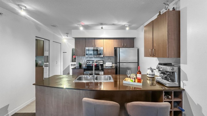 Photo 10 at 616 - 610 Granville Street, Downtown VW, Vancouver West