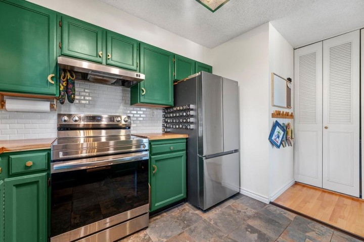 Photo 12 at 403 - 2445 W 3rd Avenue, Kitsilano, Vancouver West