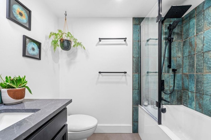 Photo 14 at 403 - 2445 W 3rd Avenue, Kitsilano, Vancouver West