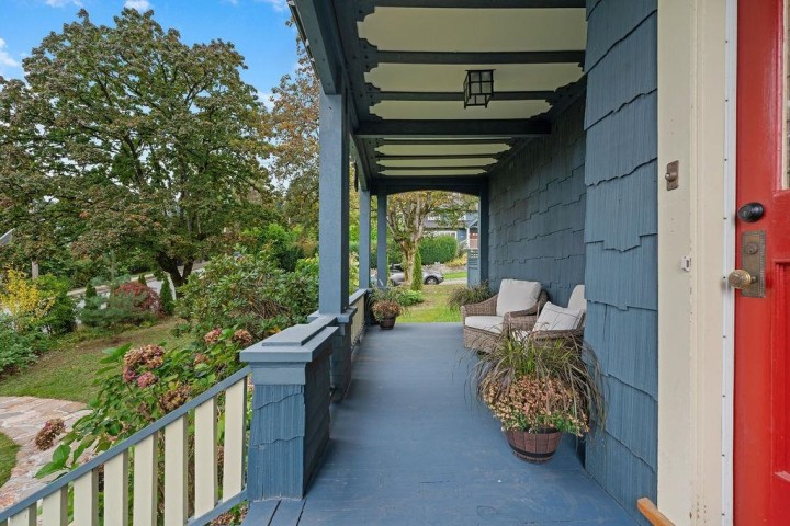 Photo 2 at 3190 St. Georges Avenue, Upper Lonsdale, North Vancouver